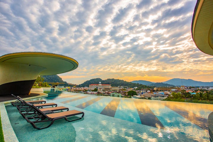 Complexe de luxe exceptionnel avec terrasse et piscine