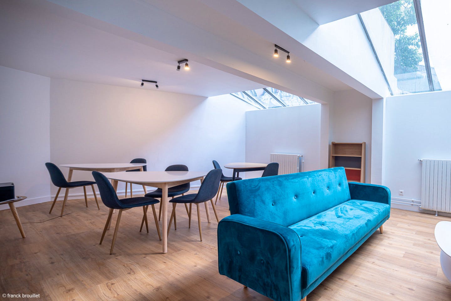 Renovated Stunning Complex w/ Workspaces + Terrace + Table Tennis