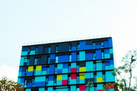Stylish Vibrant Complex w/ Terrace + Lounge Areas