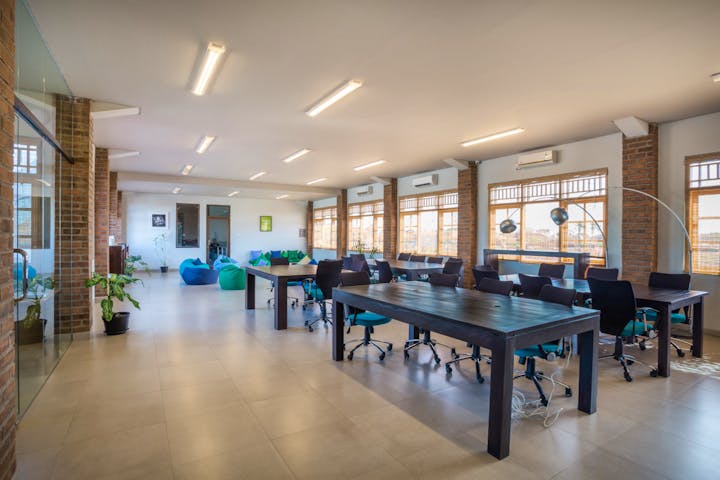 Outstanding Vibrant Complex w/ Coworking + Pool + Terrace