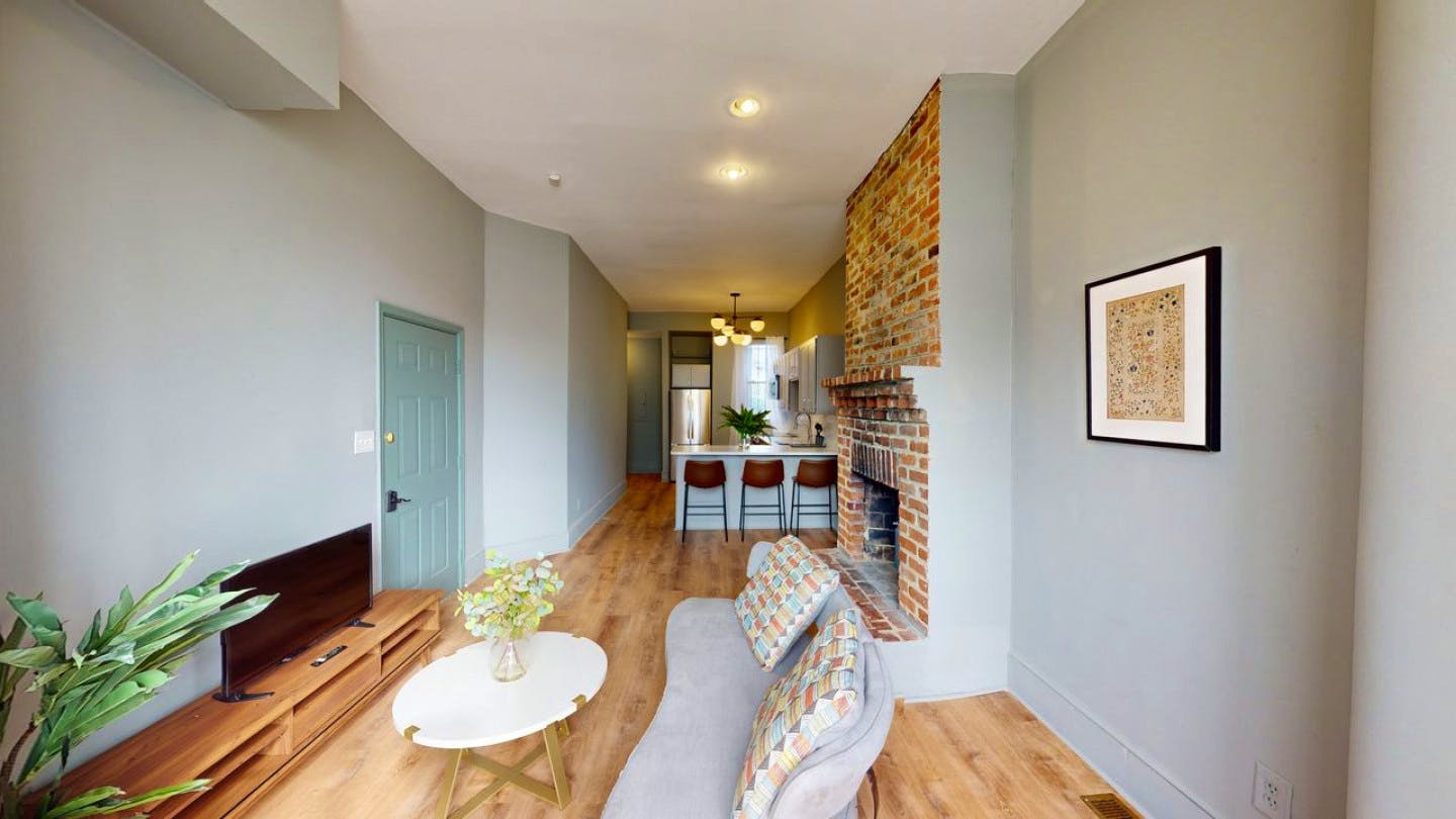 Delightful Bright House close to Columbia Heights Metro Station