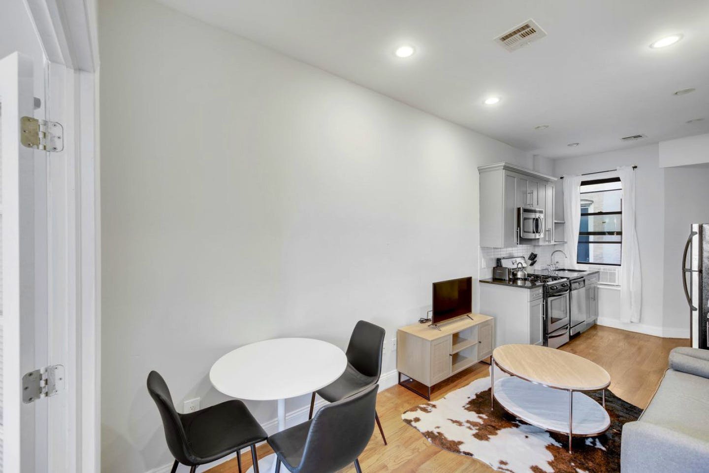 Good-looking Stunning Apt. Incl. - City Views close to Brooklyn Children's Museum