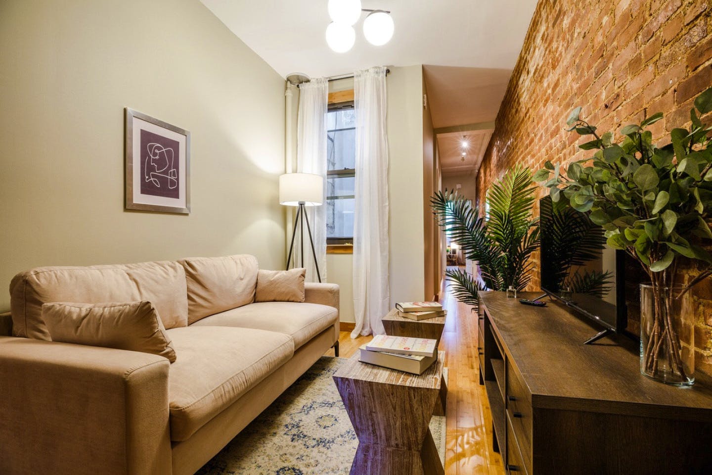 Charming Amazing Apt. just front of Hell's Kitchen Park
