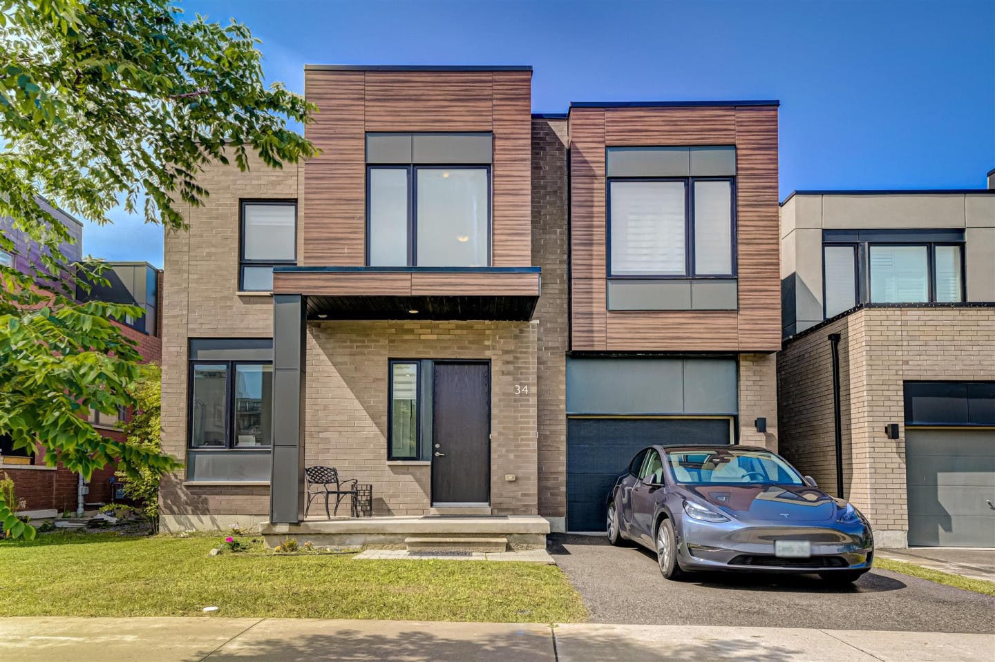 Stunning Captivating House w/ Terrace near Downsview Park