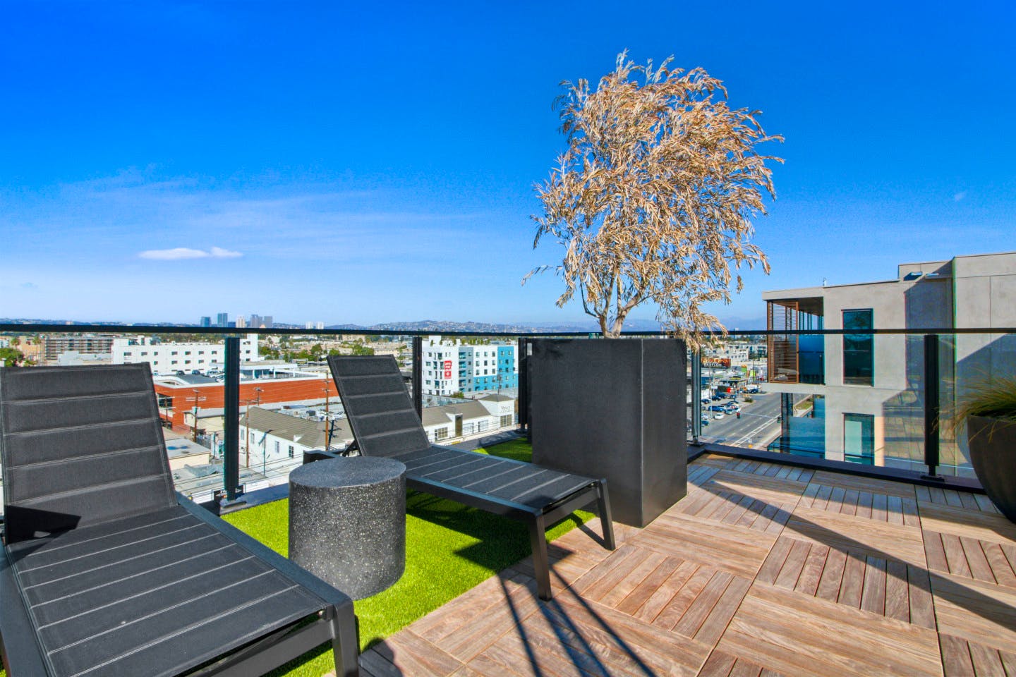 New Stylish complex minutes away from the beach and Downtown LA
