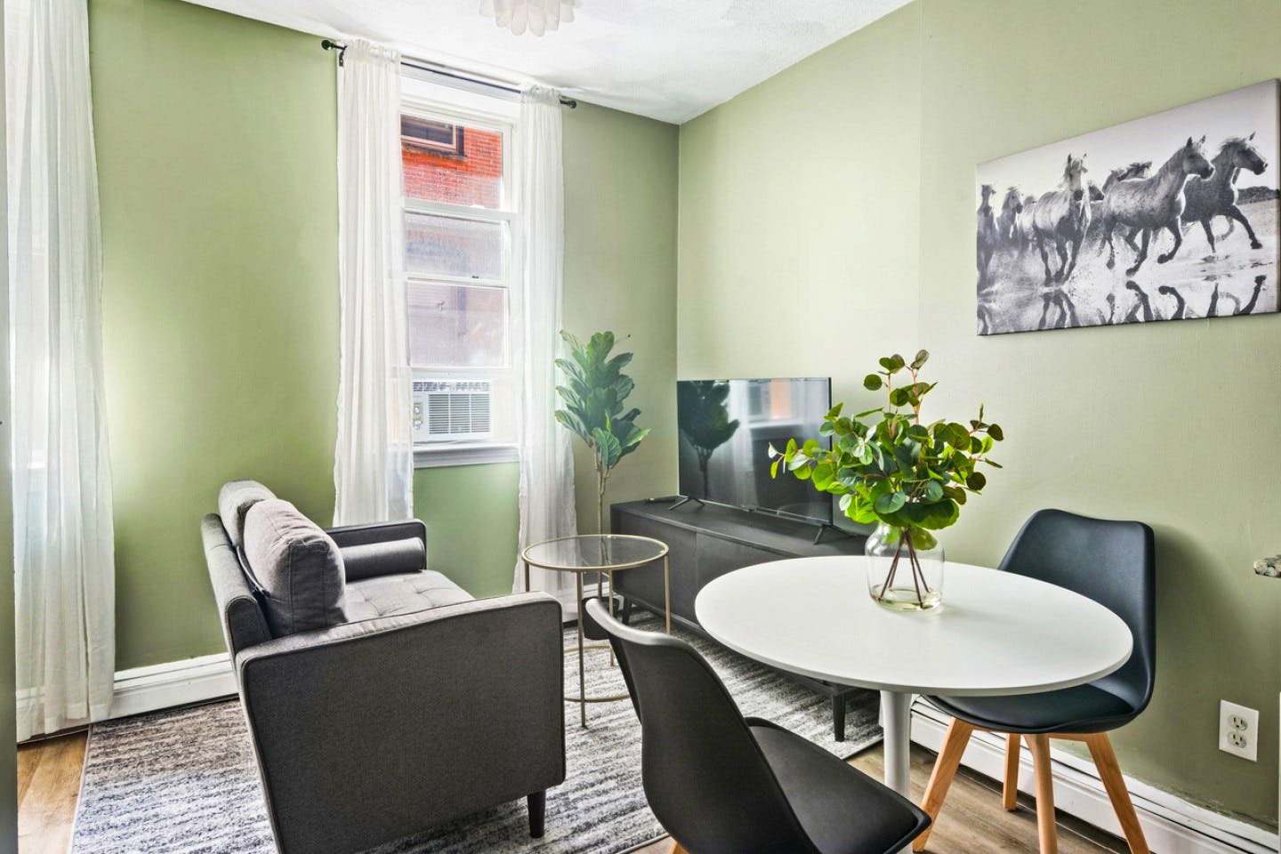 Magnificient Comfortable Apt. close to Old North Church