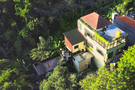 Exotic Jungle Villa  w/ Coworking + Rooftop Deck