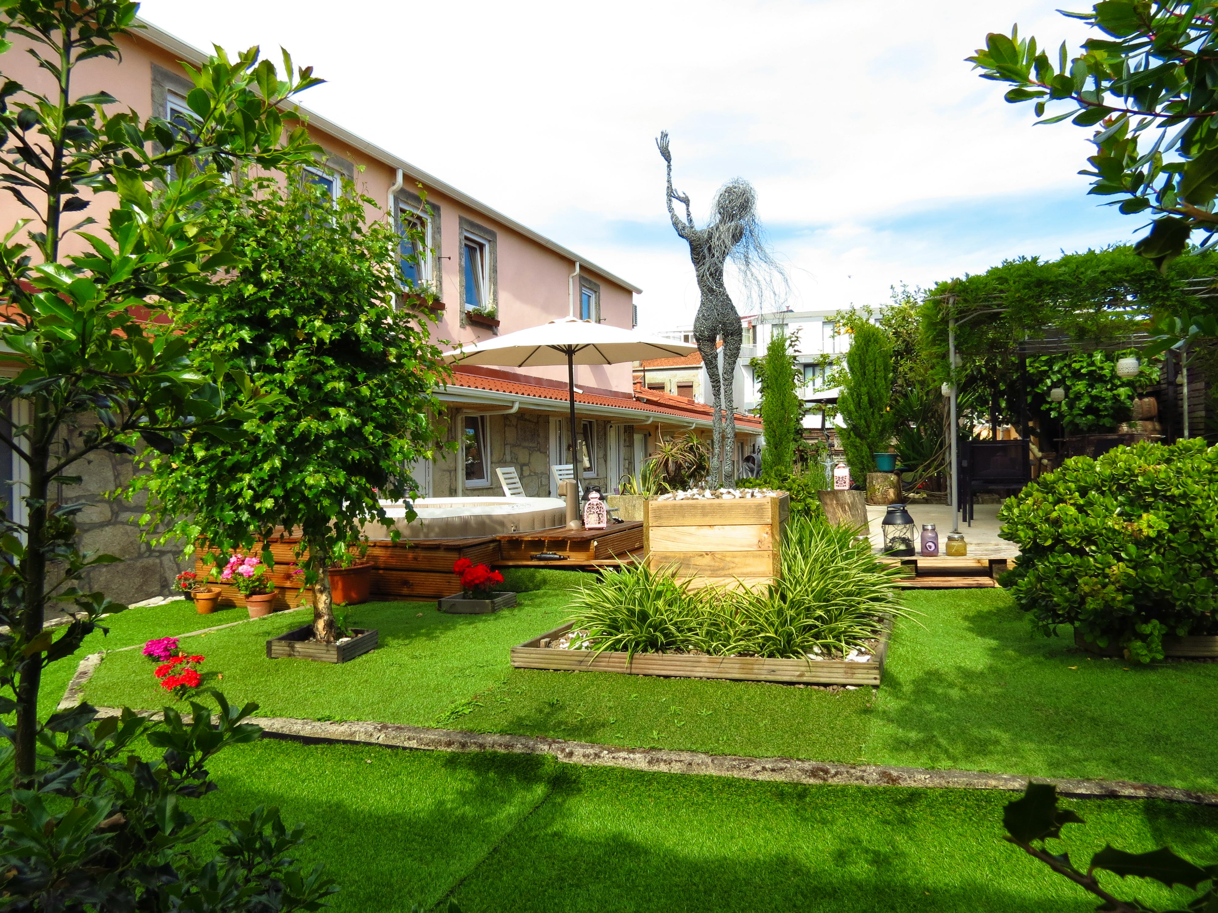Vibrant Stylish House w/ Terrace + Garden