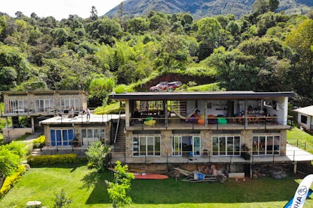 Country House Overlooking The Lake w/ Coworking + Kitesurfing School