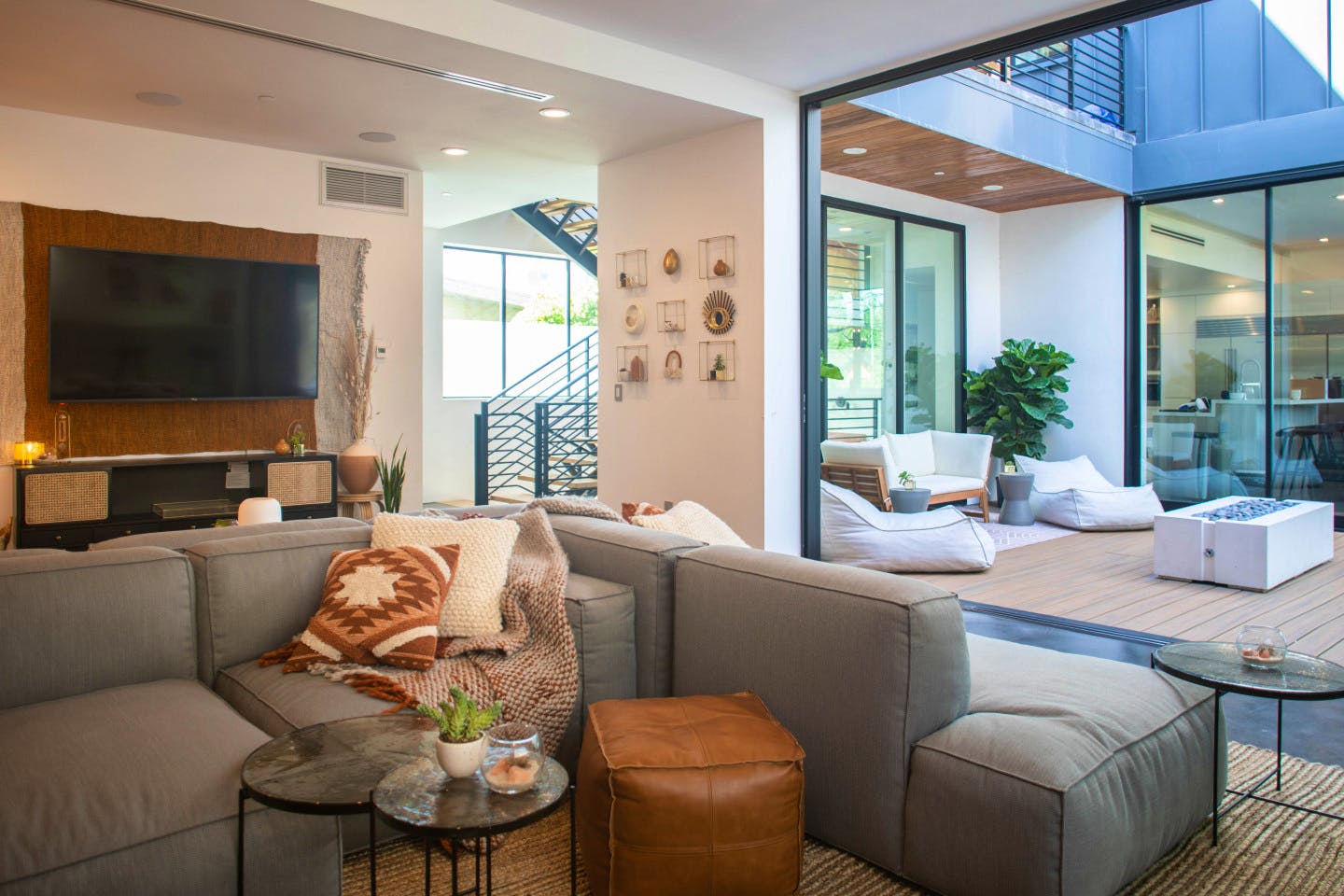 Vibrant and energetic coliving nestled in the heart of Venice Beach
