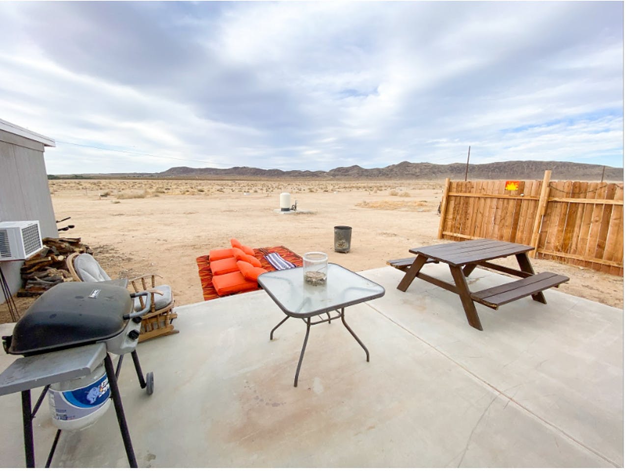 Outstanding Spacious Ranch - Incl. Terrace + BBQ + Desert Views