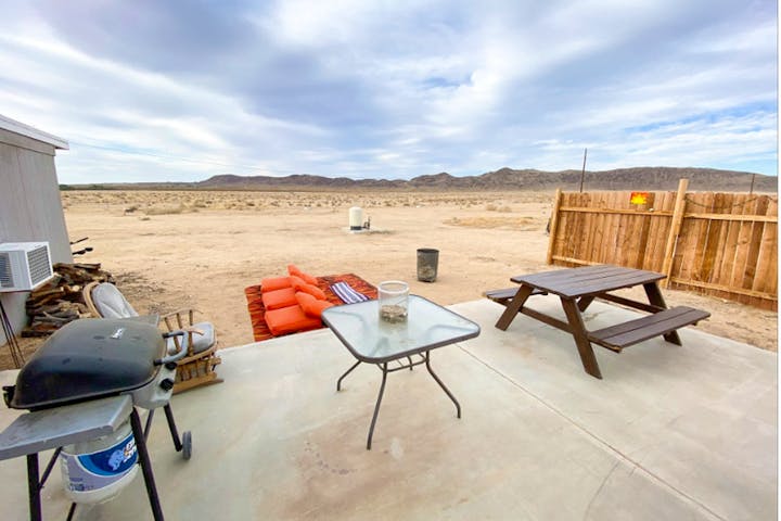 Outstanding Spacious Ranch w/ Terrace + BBQ + Desert Views