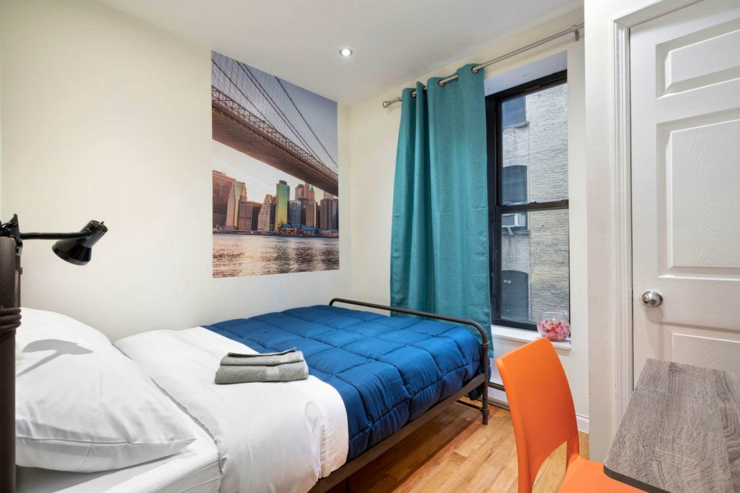 Stunning apartment 3 minutes to Subway Station Lines A, B, and C