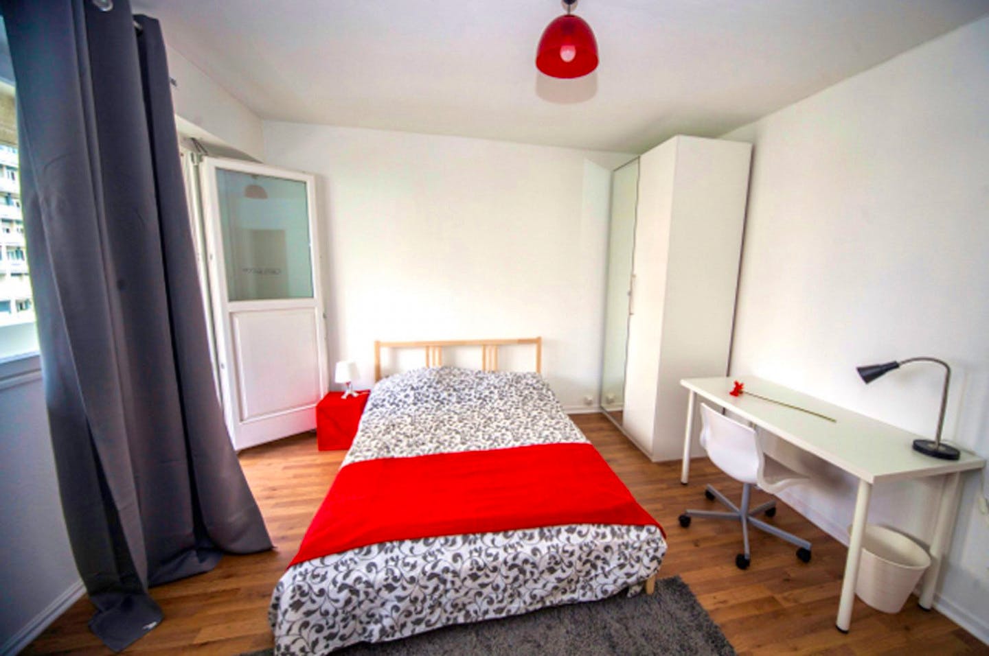 Large apartment ideally located in the student district of Strasbourg