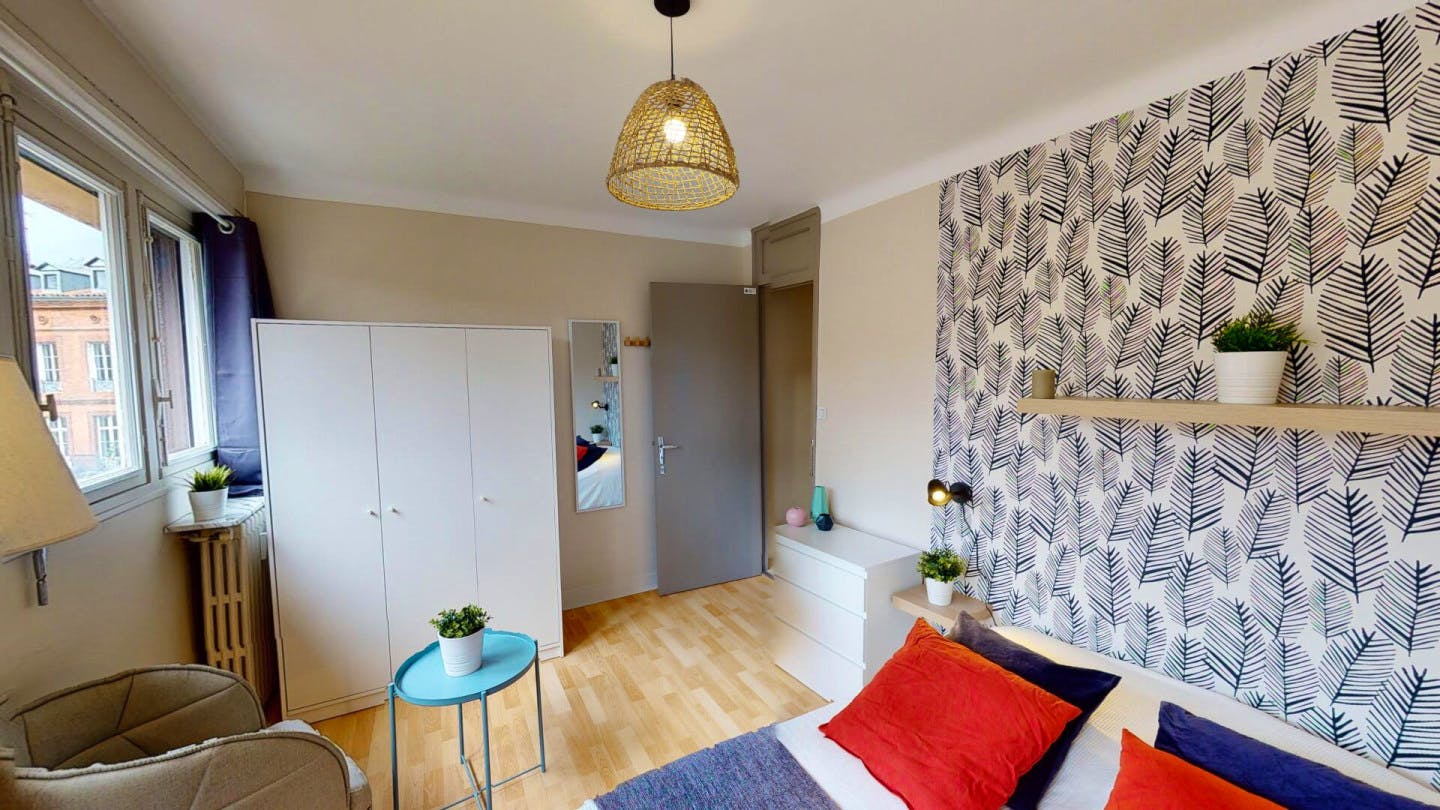 4-Bed Apartment on boulevard Lazare Carnot