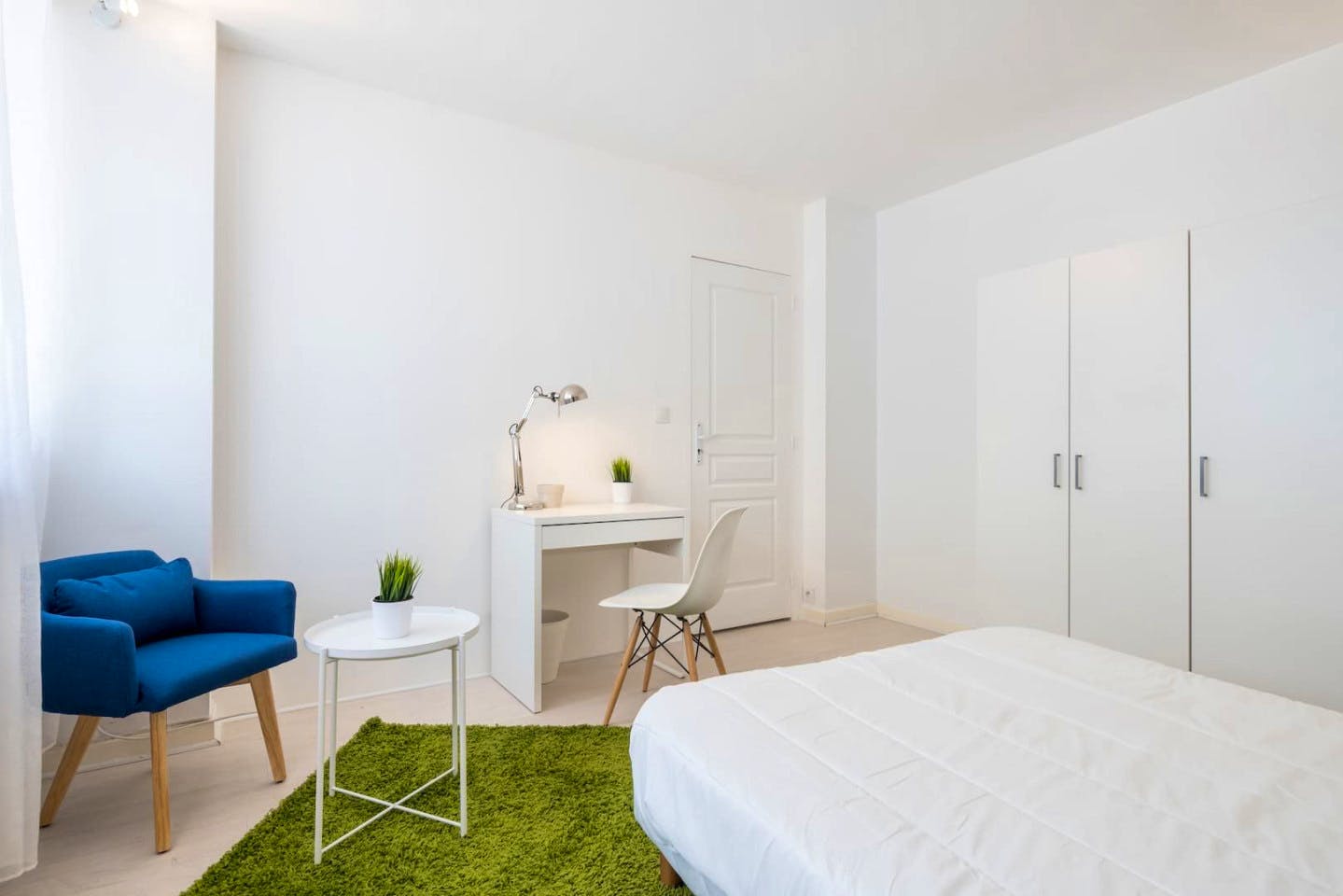 5-Bed Apartment on Rue Saint-Sidoine