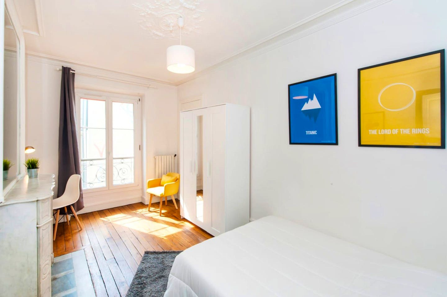 4-Bed Apartment on Rue de l'Aqueduc
