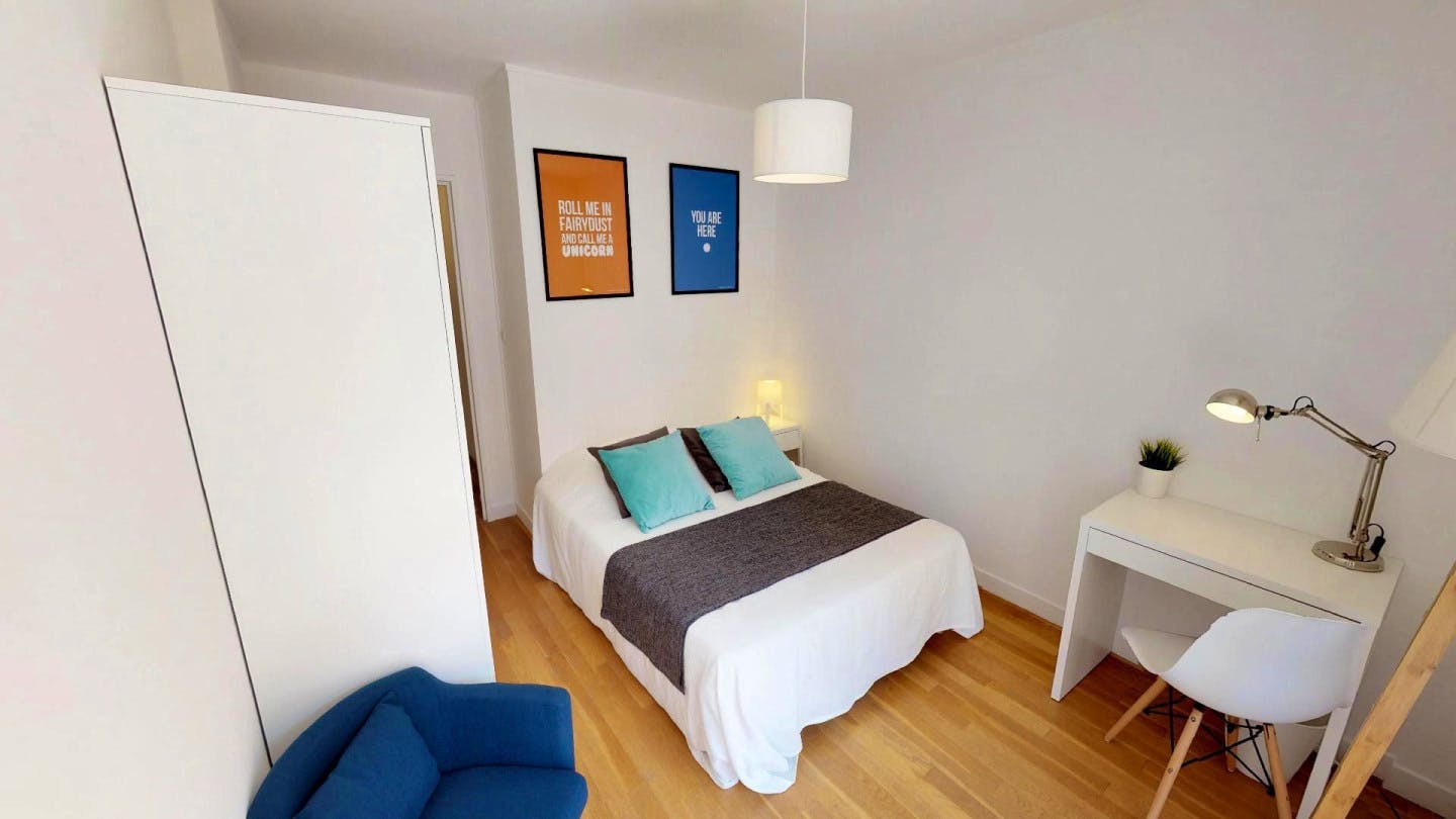 5-Bed Apartment on rue Juliette Récamier