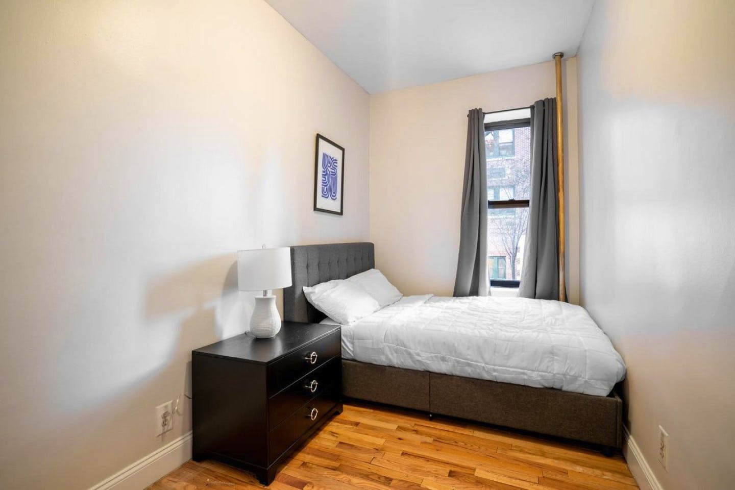 Outstanding Bright House close to Marcus Garvey Park