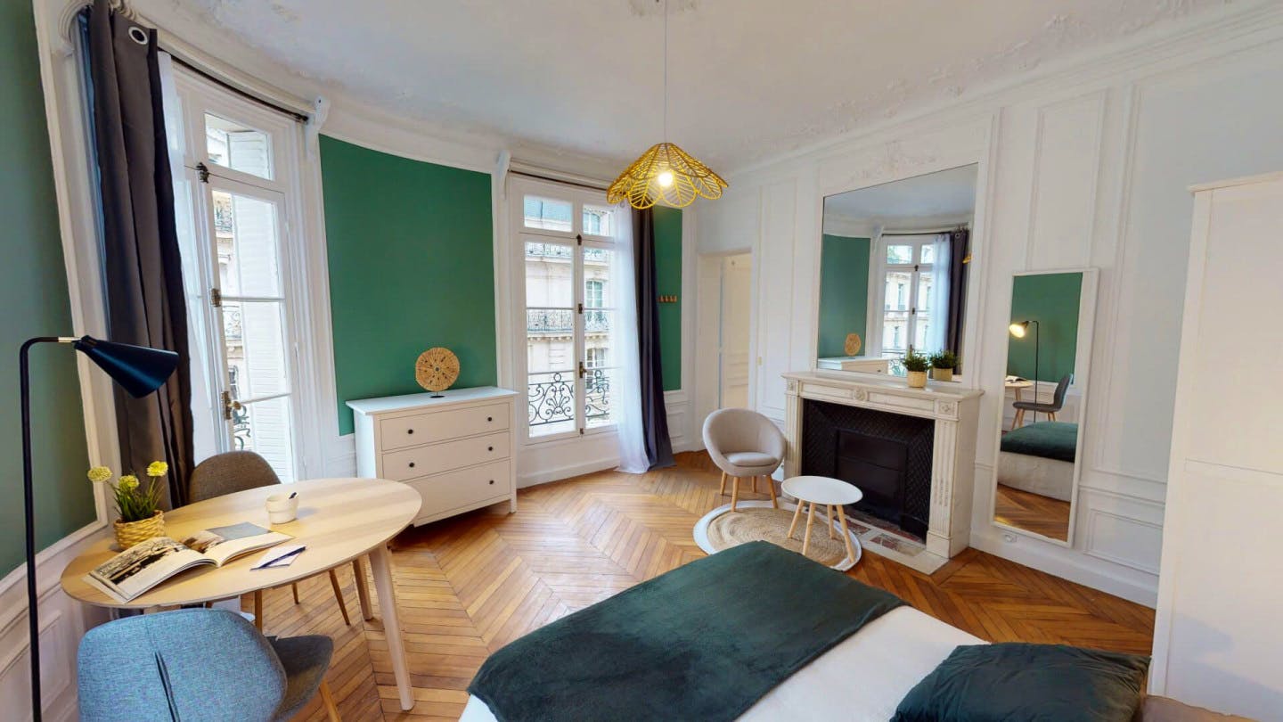 Exceptional Stunning Apt. close to Boissière Metro Station