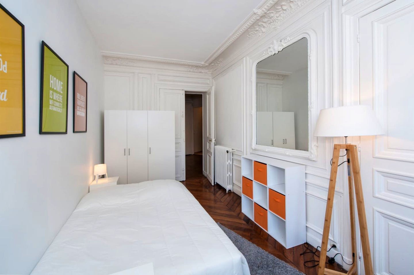 5-Bed Apartment on boulevard Voltaire