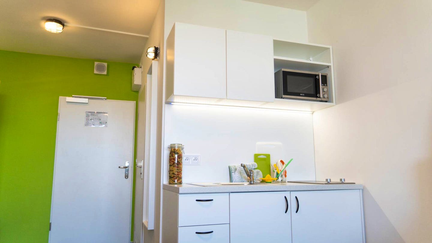 Modern apartment 5 minutes from the Strížkov Metro Station on Line C