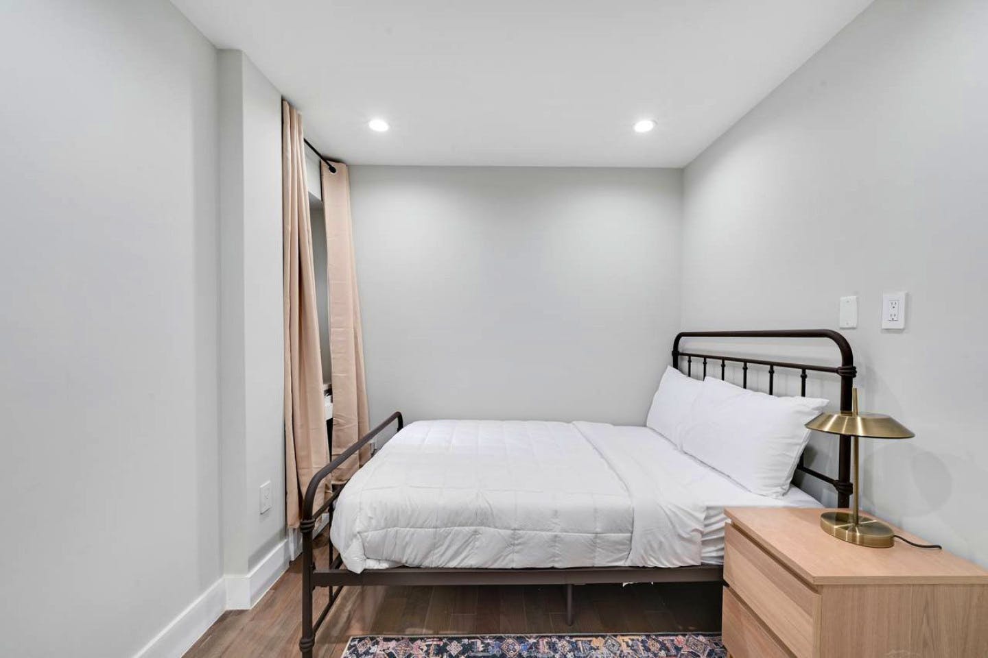 Outstanding Bright Apt. close to Tompkins Square Park
