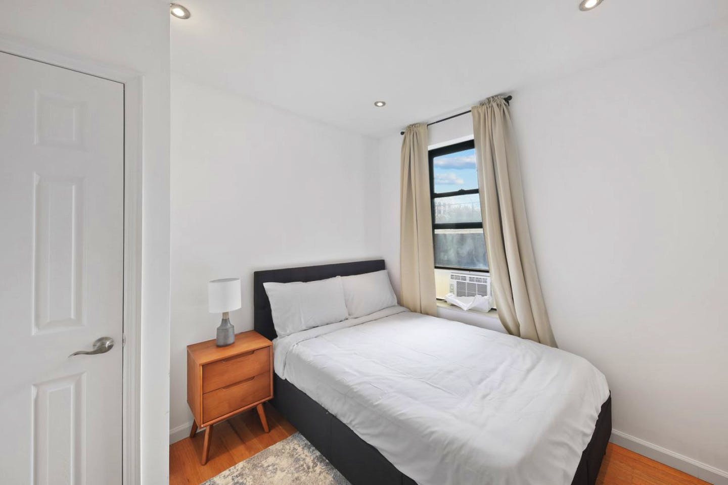 Exceptional Stunning Apt. near Morningside Park and Columbia University