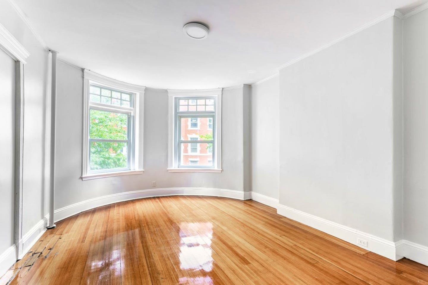 Bright Comfortable Apt. right away from Jean B. Waldstein Playground