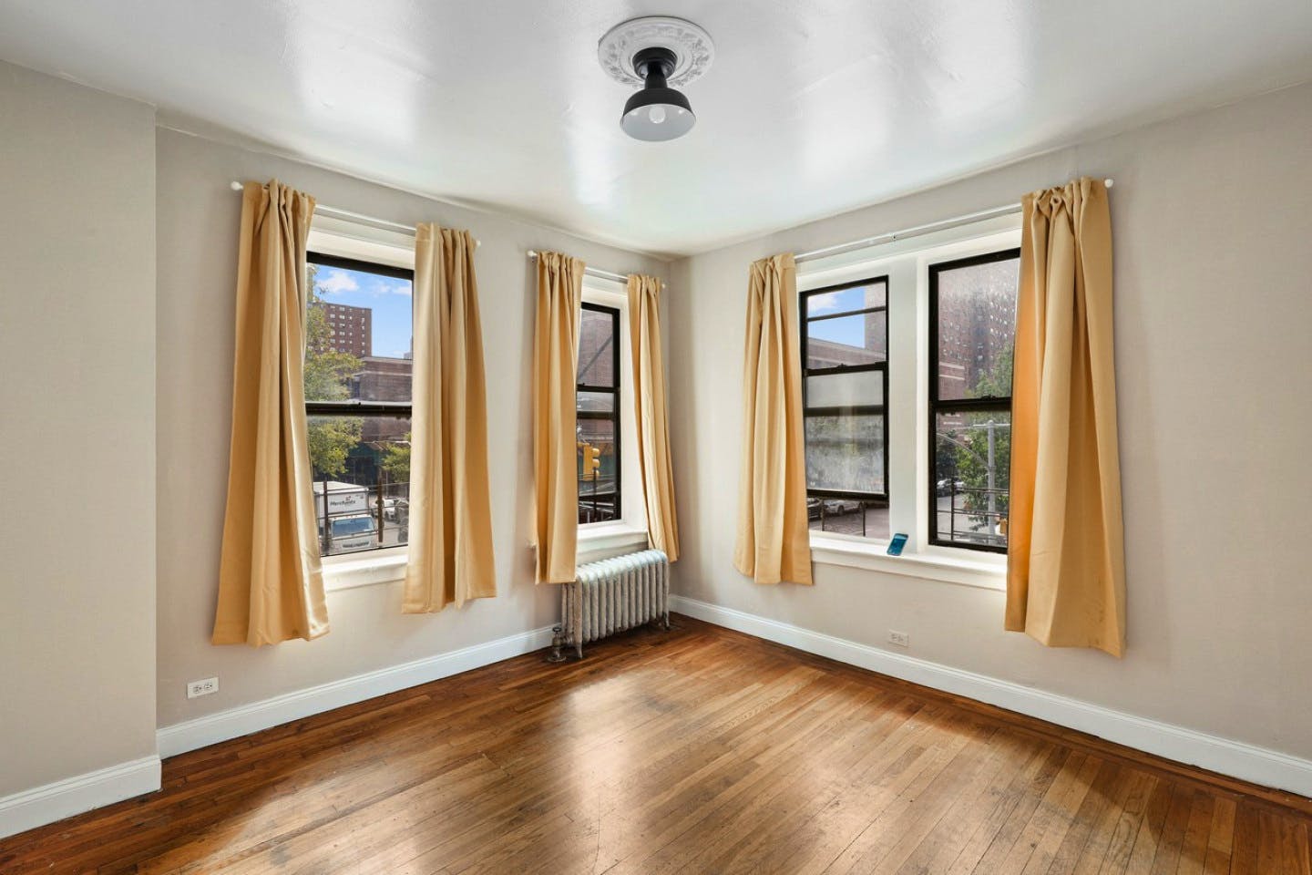 Cozy Lovely Apt.  1 mile away from Museum of the City of New York