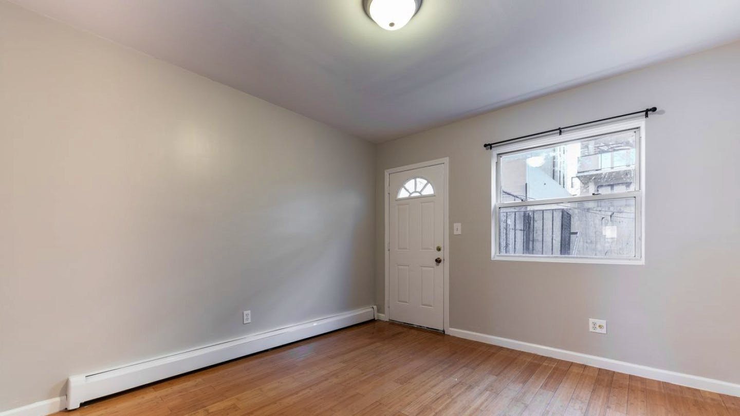 Delightful Majestic Flat close to Beverly Rd Metro Station